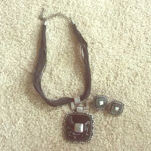 Vintage necklace and clip earring set